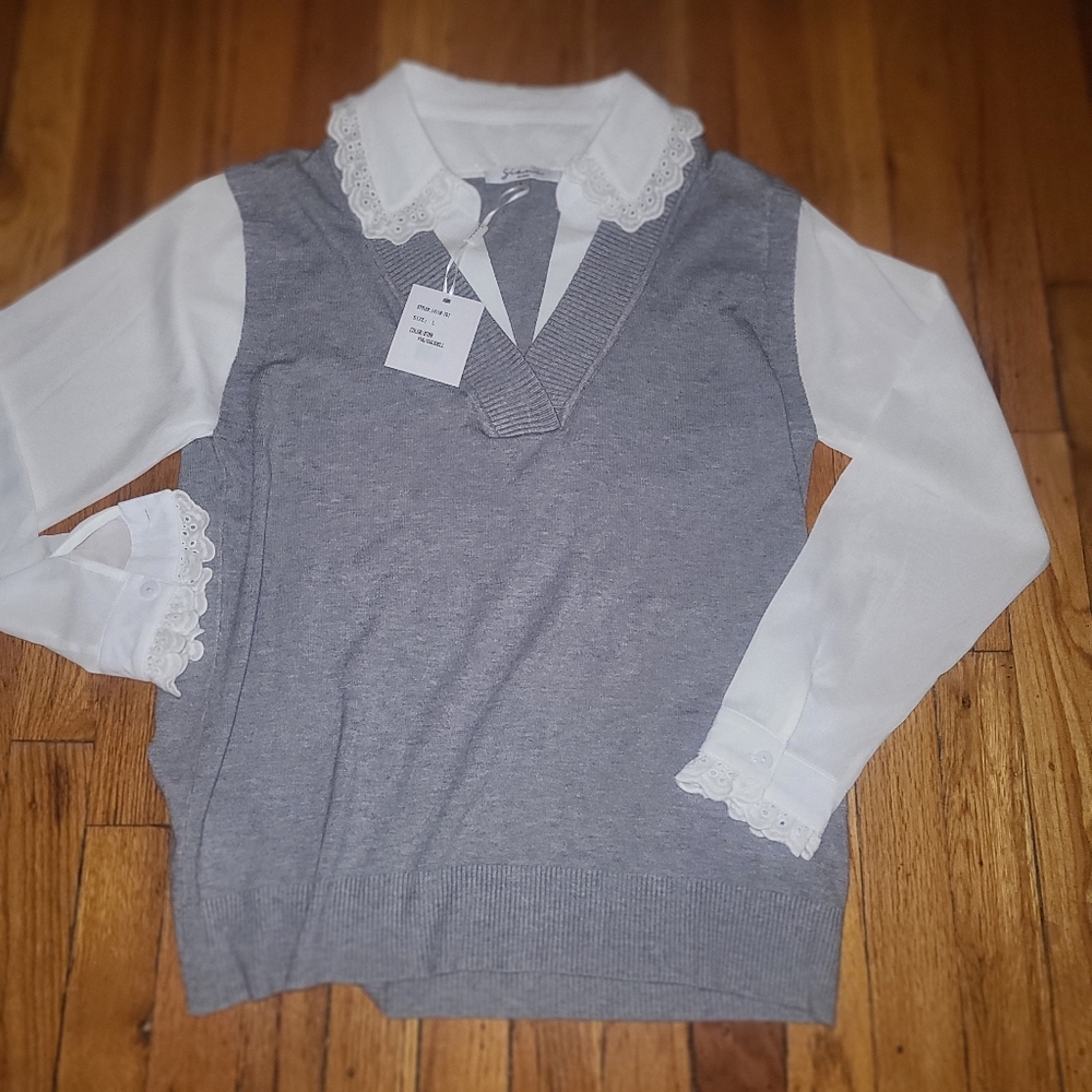 Sioni Gray and White Color Block Sweater NWT